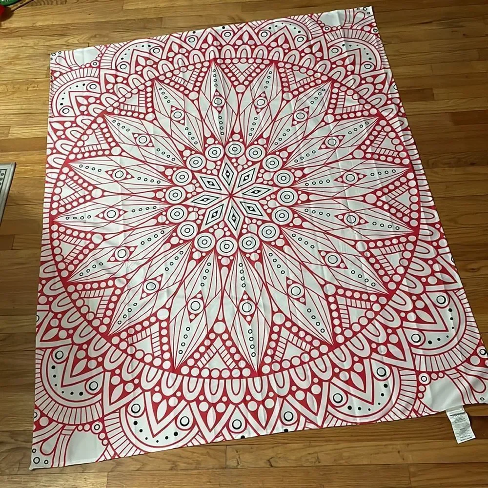 🎉HP BEST IN HOME POSH PARTY 5/18•TAPESTRY• 50”X 60” pinkish/red & black mandala